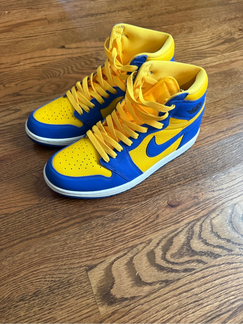 Nike High-Top Sneakers in Yellow & Blue Colorblock women’s size 9.5